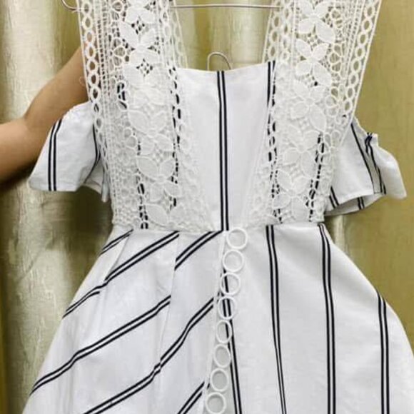 Vintage-Inspired White Striped Dress with Crochet Lace Straps & Asymmetrical Hem - Picture 2 of 4